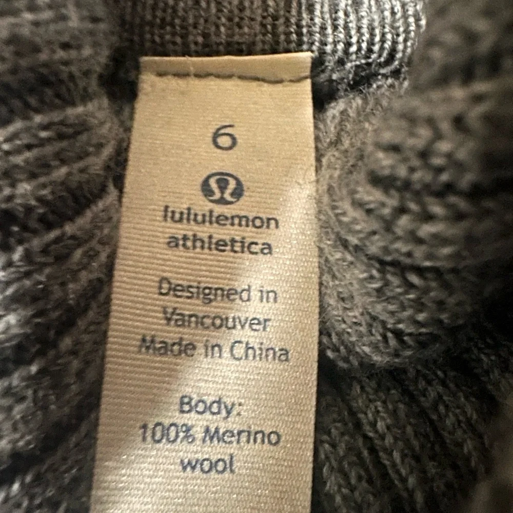 Lululemon Sweat And‎ Savasana Sweater Size 6 - Picture 8 of 8
